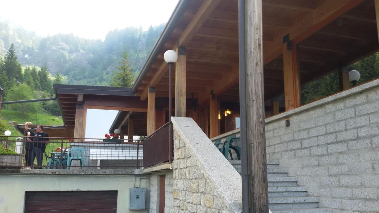 Hotel Rifugio Stella Alpina Saviore dell'Adamello Esterno foto