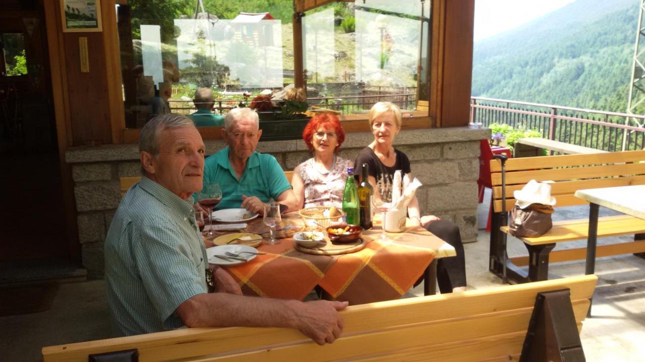 Hotel Rifugio Stella Alpina Saviore dell'Adamello Esterno foto