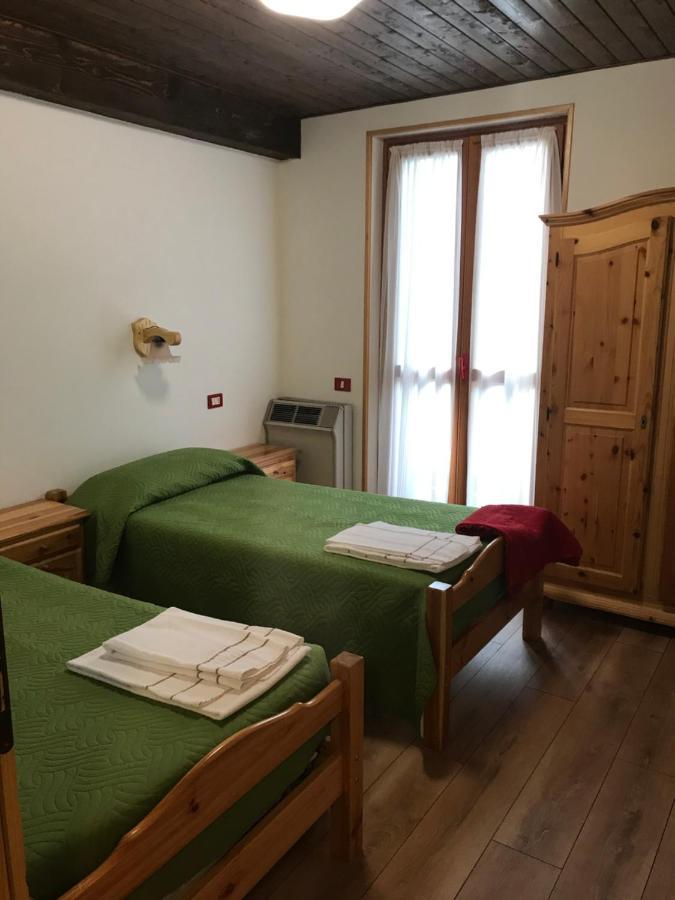 Hotel Rifugio Stella Alpina Saviore dell'Adamello Esterno foto